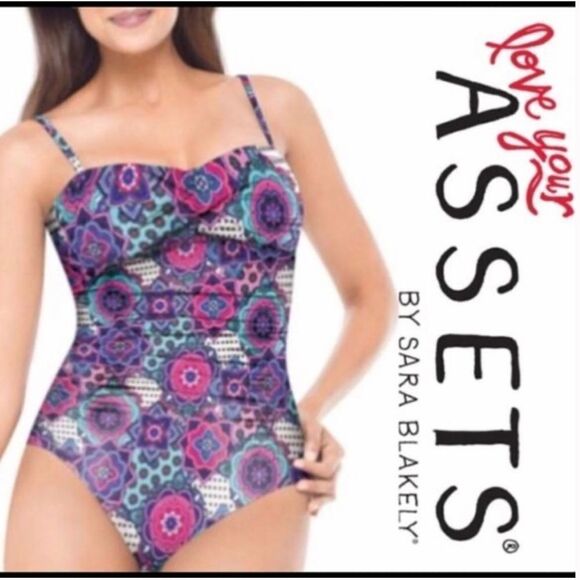 Assets by Sarah Blakely One Piece Swimsuit - Picture 1 of 9